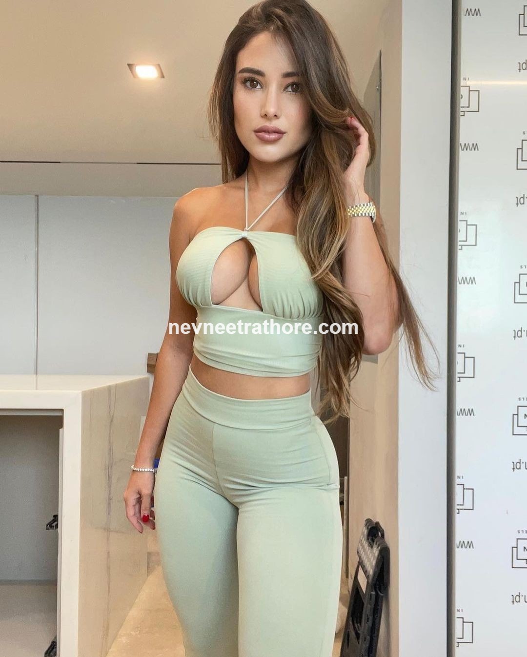 female Call Girls in Lucknow